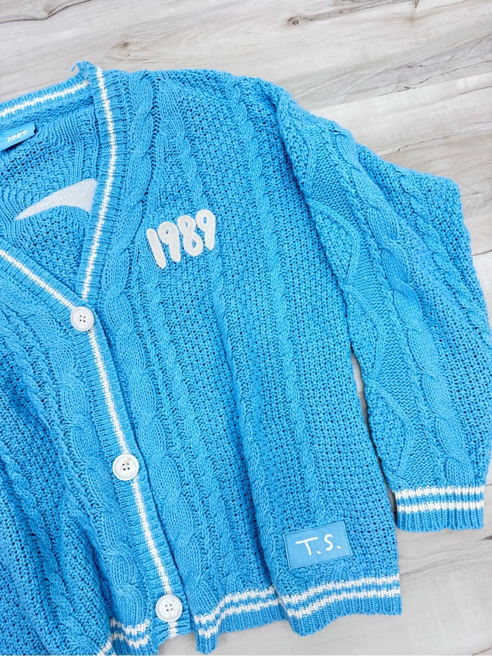 Taylor Swift 1989 (Taylor’s Version) Knit Seagull Cardigan Authentic blue white